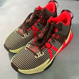 Nike LeBron Witness 7 Basketball Shoes - Size 10